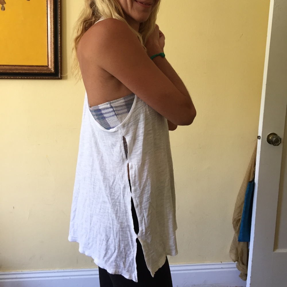 White Tank - Picture 2 of 4